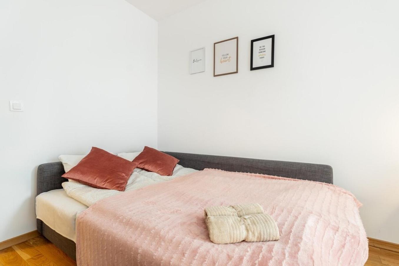 Modern 70M Apartment With Private Garden Metro Varşovia Exterior foto